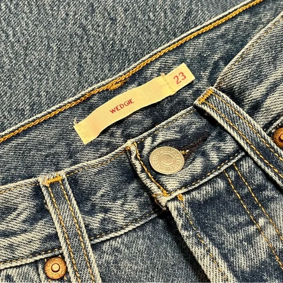 Levi’s Wedgie Icon Fit - The Truth Unfolds - Picture 9 of 10